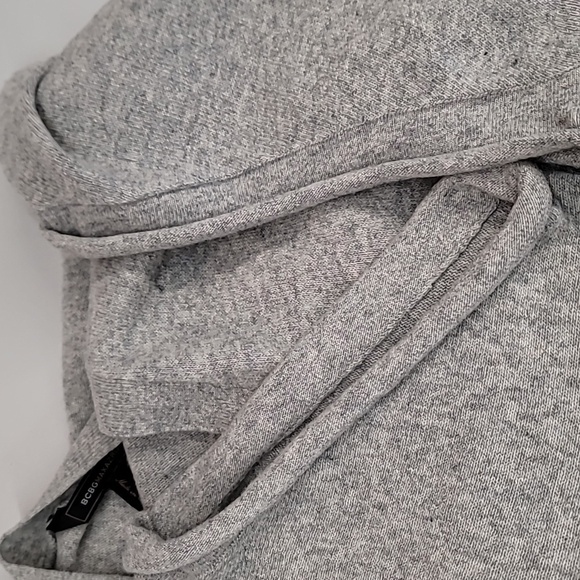BCBGMAXAZRIA Women's Batwing  wool/ cashmere Cardigan - Picture 4 of 16